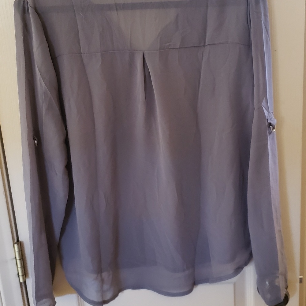 Gray blouse - Picture 3 of 3
